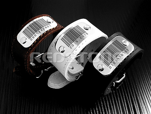 Kožený náramok s čiarovým kódom